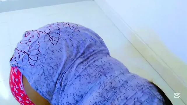 Fucking A Beautiful Hot Maid In Hotel