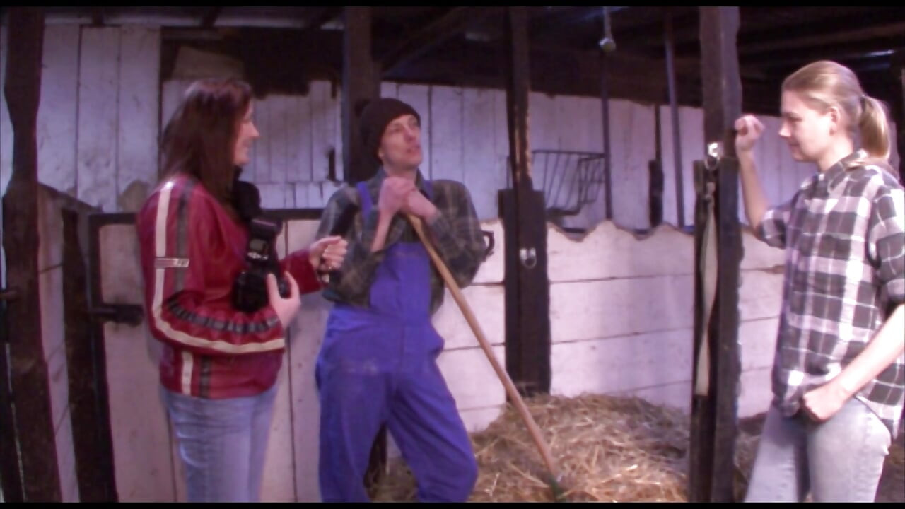 Blonde German MILF Housewife with Big Ass Gets Anal Pounded