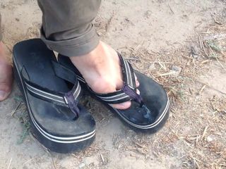 ( vid4 )wearing cumed sandals