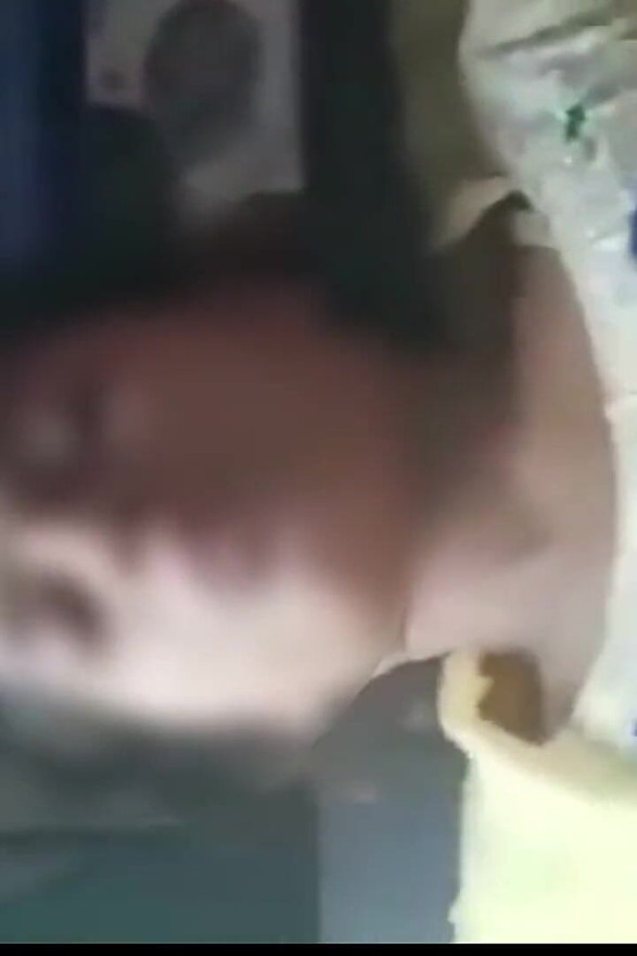 Uživao sam u jebanju kolege na stolu u kancelariji