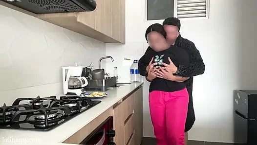 Dapur dengan payudara latin bagian 2