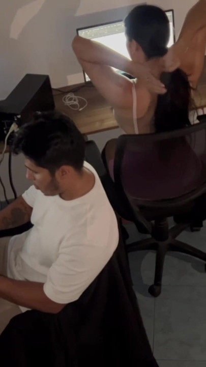 Σεξ στο γραφείο, πολλά χύσια και άγριο σεξ