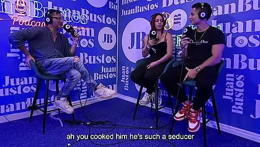 Ihre Fantasie eines harten sex auf einer Show erfüllt - Onlyrulo und Kaeelen Garcia auf Juan Bustos Podcast