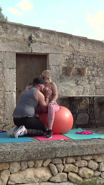 Powerful moment from "Outdoor Fitness Dreier mit der sex verrueckten Lena"