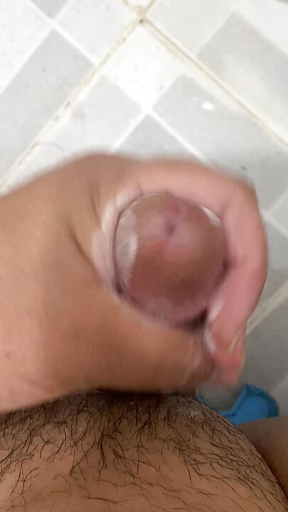 A monster was in a stiff state, and it wanted to explode and wanted to be inserted into a hole