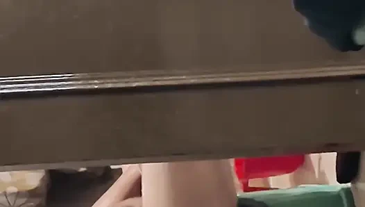 Большой член принимает киску Latika