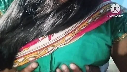 Padosi Ki Boobs Massage Kiya