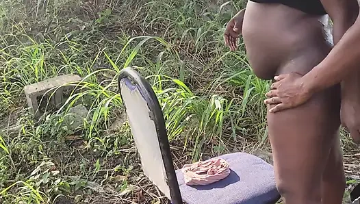 Cewek pantat montok ngentot aku enak banget