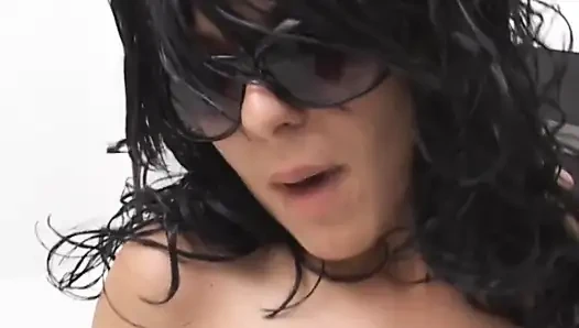 Italian amateur brunette filmed with sunglasses and wig while she's bang...