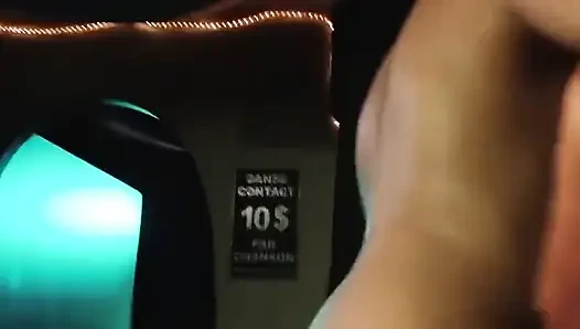 A Squirting Dancer HD