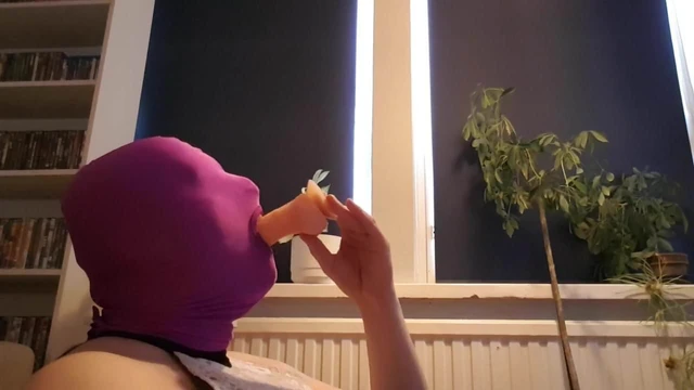 Dildo BJ