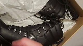 Welcuming new box-fresh army boots