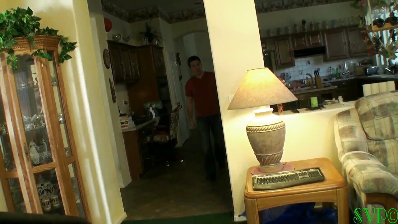 操我的继父大奶子年轻妻子