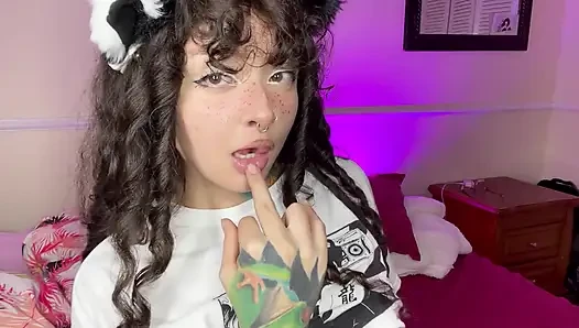 Нюхай мои грязные трусики со мной