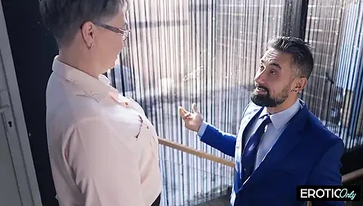 Grandma Ilse Is as Horny as a 20-year-old, Her Young Arabian Stallion Loves Her Plump Body