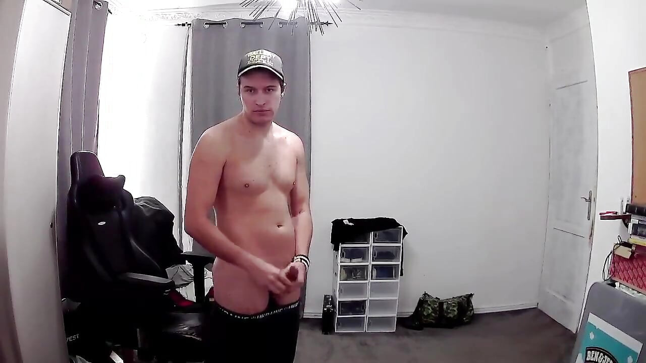 Bir Strem'e hazırlanıyor