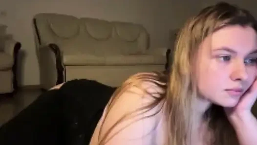 Jucielussie fingert anal in engen jeans