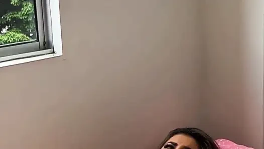 terangsang Latina Naty Delgado meniduri teman sekamarnya Brian Evansx