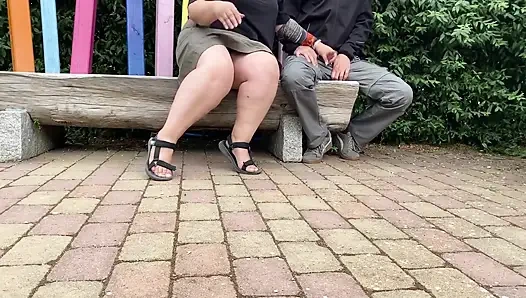 Ibu Tiri Saya Selalu Tahu Cara Membuat Saya Cum