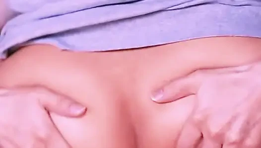 Explosive Arrival: The employee arrives hot and climbs on top of her boss without warning.