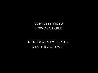 رجال العضلات سخيف ربة منزل