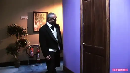 Slutty babe likes to have a good fuck with a big cock