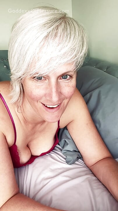 ASMR Morning Relief - StepMommy Takes Care of Me (JOI Countdown)