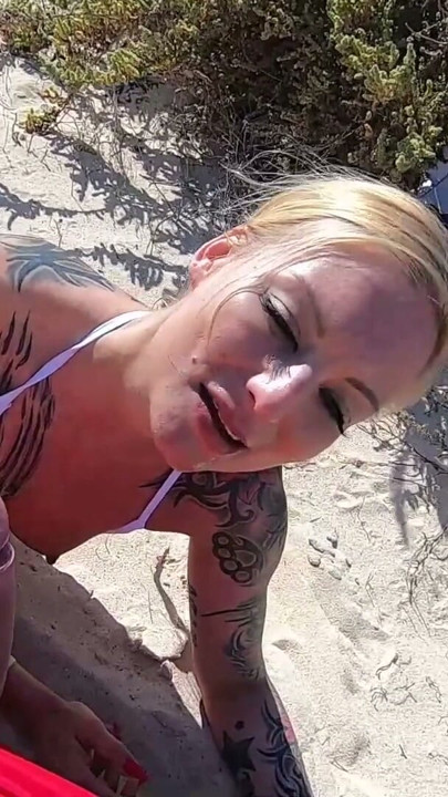 POV-BLOWJOB OUTDOOR HOLIDAY CUM SWALLOW | Clip 2