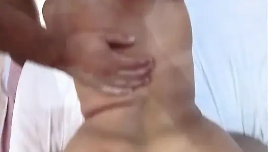 Pantat tetangga dientot habis-habisan sama tetangga sampai mengerang keenakan dan minta dicrot di mulut