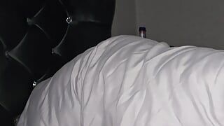 Podstępna macocha ręczna robota pasierbica syn kutas w łóżku w lipcu