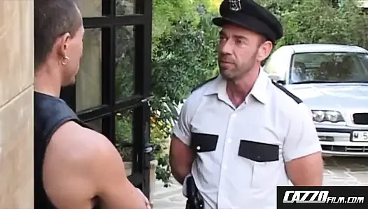 Cazzofilm - kaslı bir polis