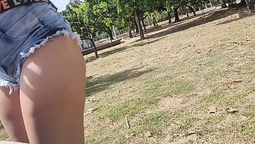 Kıllı amcıklı mikro şortlu ateşli kız