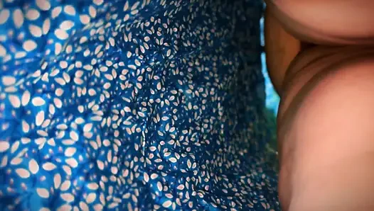 Indian Desi Hot Aunty Fucked by Neighbor Guy When She Was Cooking in Kitchen in Morning While Uncle Not at Home