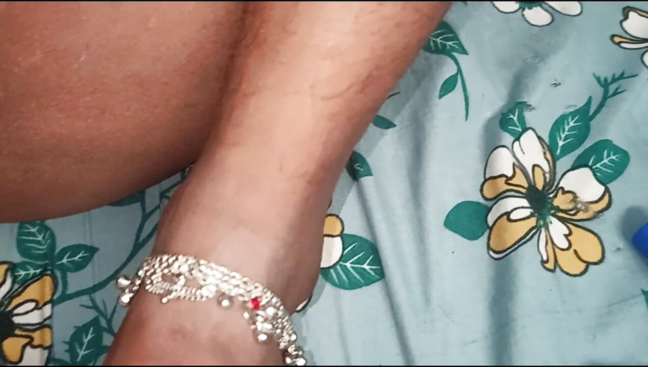 Desi Bhabhi Hindi Sex video Pussy fucking