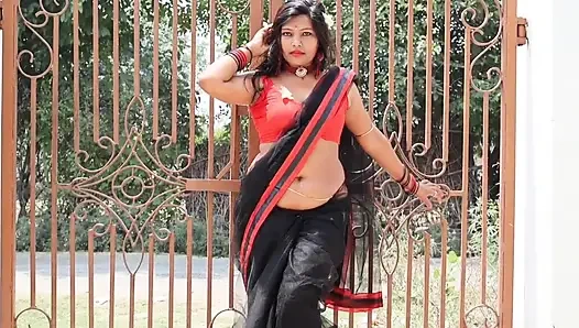 Empty house fun: Shower time with my beautiful