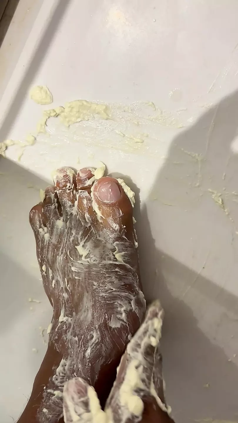 Partie 2 de masturbation crémeuse et salissante