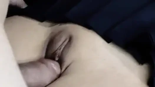 Virgin Schoolgirl membiarkan orang dewasa menyentuhnya kapan saja setelah sekolah!