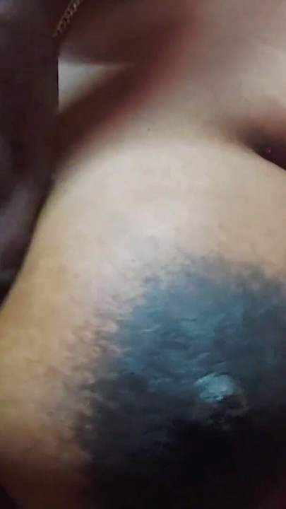 أخت زوجة هندية جميلة تتصل بحبيبها في المنزل | مقطع 1