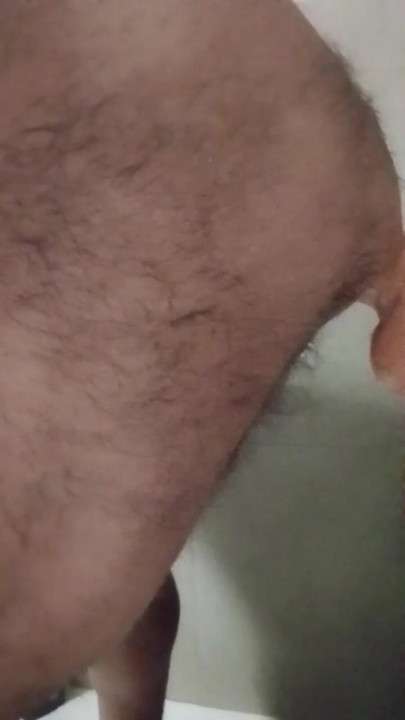 أتوق إلى زب كبير أكثر من اللازم