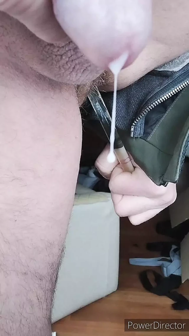 Premature cum in 24 sec during prostate masturbation