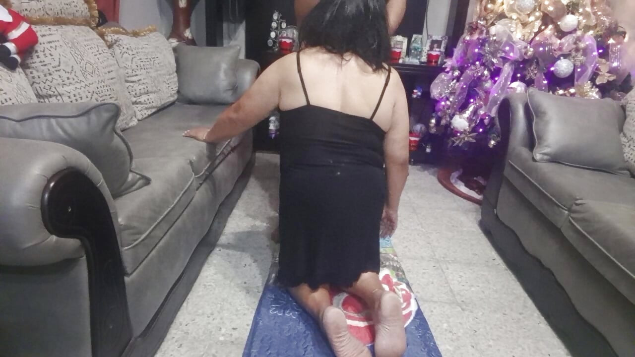 My neighbor's grandma gives me a great blowjob