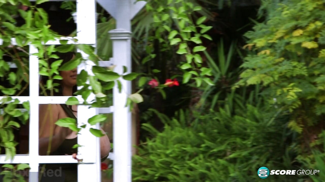 Roxi Red's outdoor huge tits and pussy show