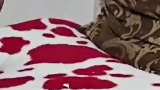 Arap seksi anal büyük götlü üçlü grup seks