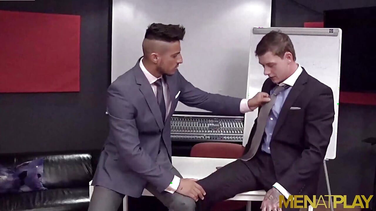 MENATPLAY Colleagues Geordie Jackson and Klein Kerr ass fuck