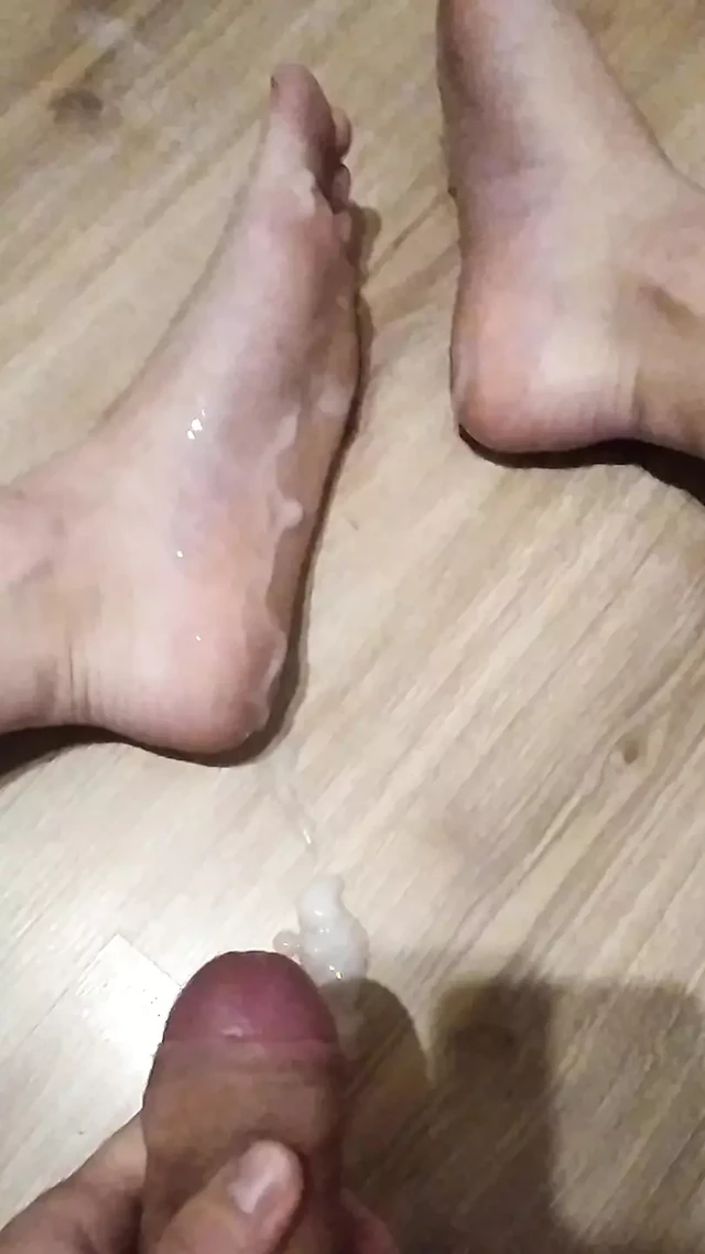 I masturbate on my feet
