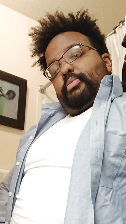 Thick Daddy Masturbates While Getting Ready for Work