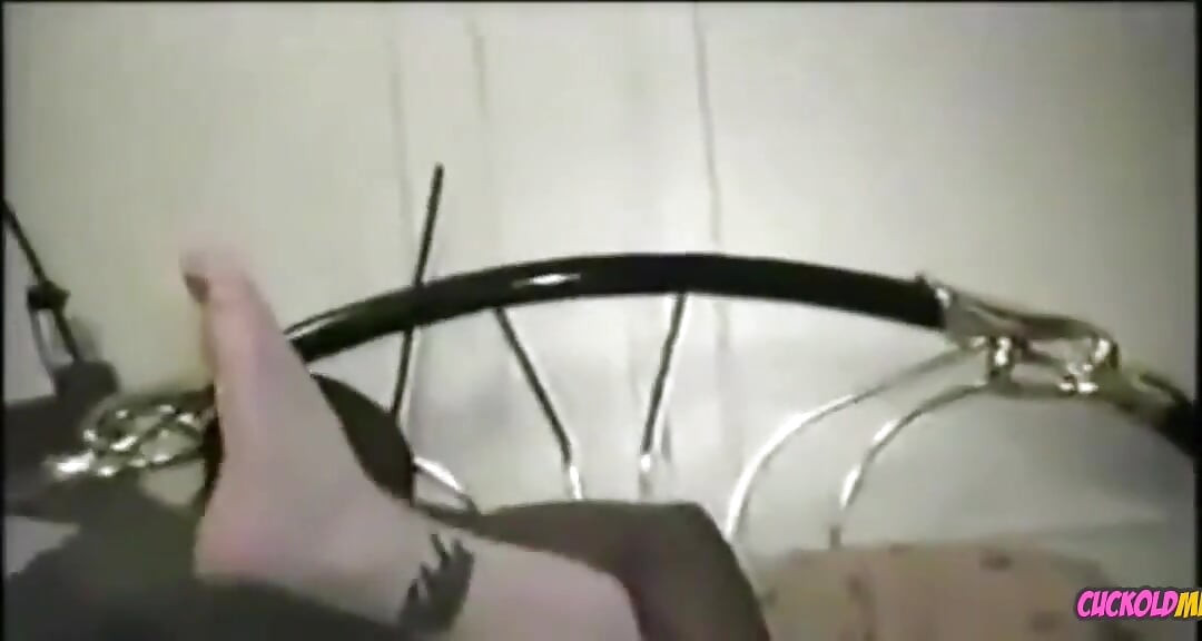 Cuckold MILFA - žena koja vara
