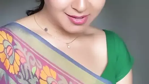 Сексуальная индийская тетушка, сексуальное зеленое сари