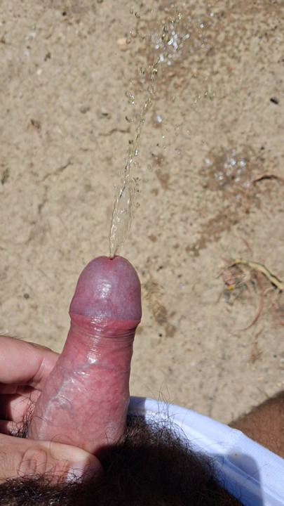 Nice outdoor pissing