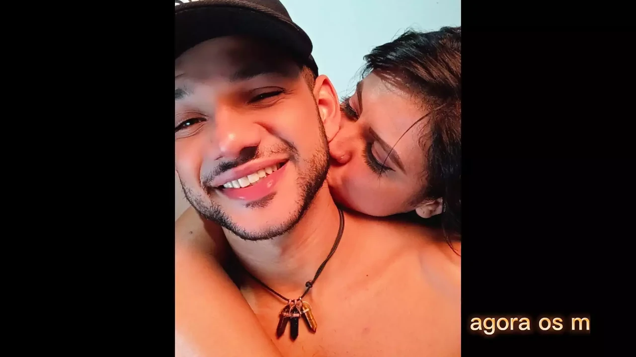 she masturbates asking for cock to her gifted lover, he promptly puts his big dick in her pussy